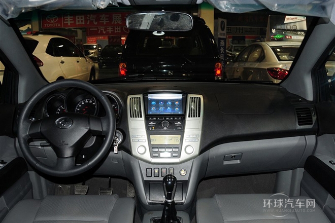 2011款 2.0L 超豪華型