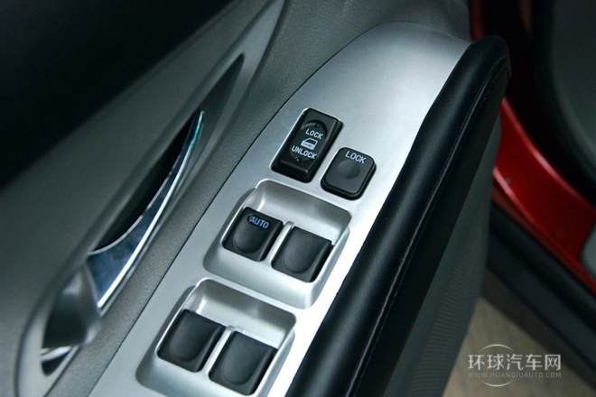 2011款 2.4L 超豪華型