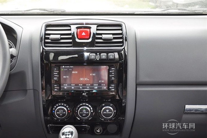 2013款 2.4L歐洲版 四驅精英型小雙排