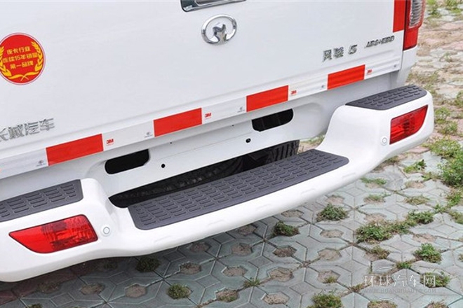 2013款 2.4L歐洲版 四驅(qū)精英型小雙排