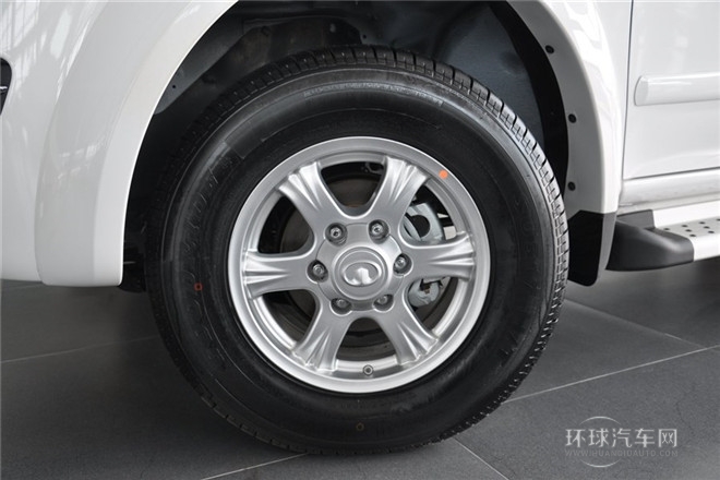 2013款 2.4L歐洲版 四驅(qū)精英型大雙排