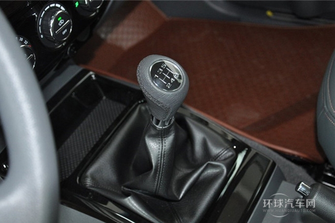 2013款 2.4L歐洲版 四驅(qū)精英型大雙排