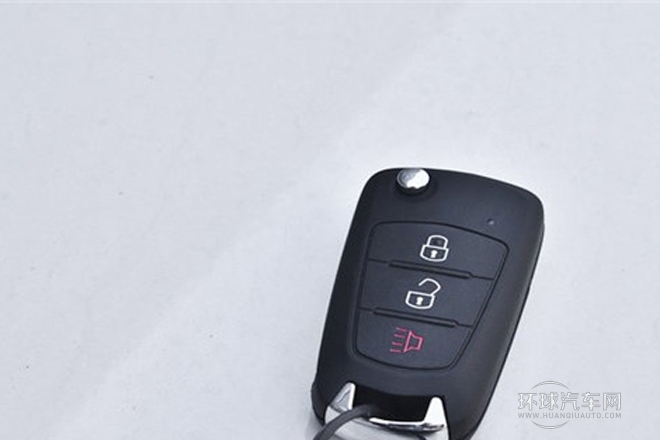 2013款 2.4L歐洲版 四驅領航型小雙排