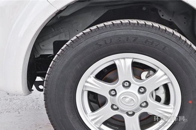 2013款 2.4L歐洲版 四驅領航型小雙排