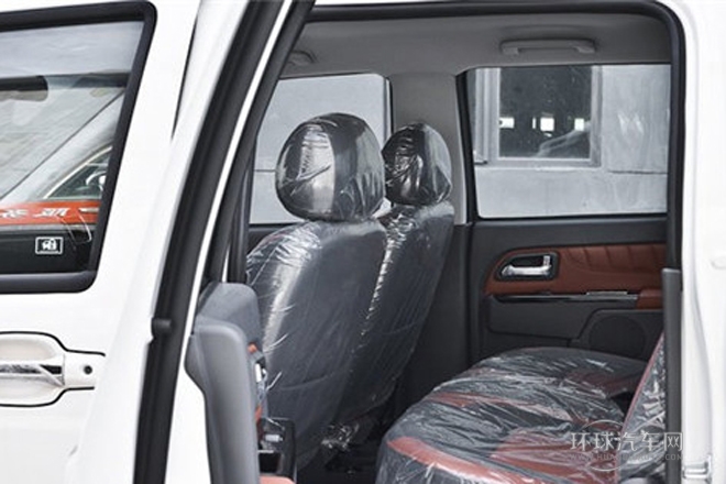 2013款 2.4L歐洲版 四驅(qū)領(lǐng)航型小雙排