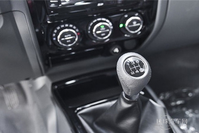 2013款 2.4L歐洲版 四驅(qū)領(lǐng)航型小雙排