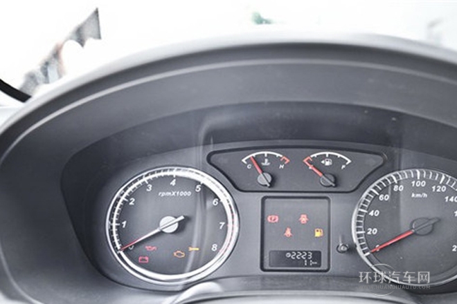 2013款 2.4L歐洲版 四驅領航型小雙排