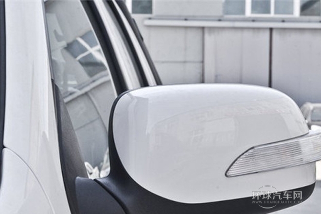 2013款 2.4L歐洲版 四驅領航型小雙排