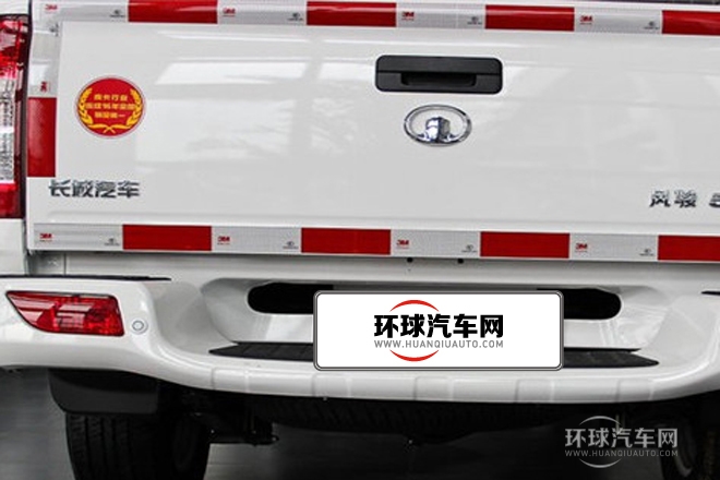 2013款 2.4L歐洲版 四驅領航型小雙排