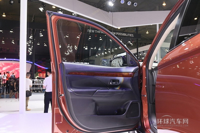 2014款 2.0L 兩驅運動超值版 5座