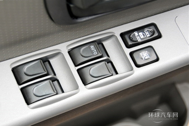 2011款 2.8T商務版 豪華型小雙排