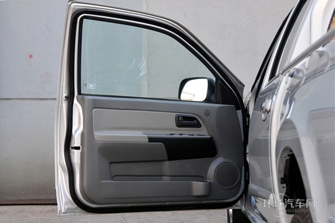 2011款 2.4L公務版 豪華型 兩驅小雙排