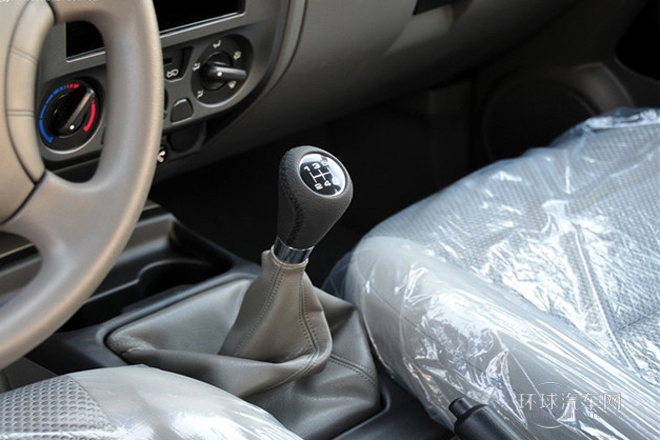 2011款 2.4L公務版 豪華型 兩驅小雙排