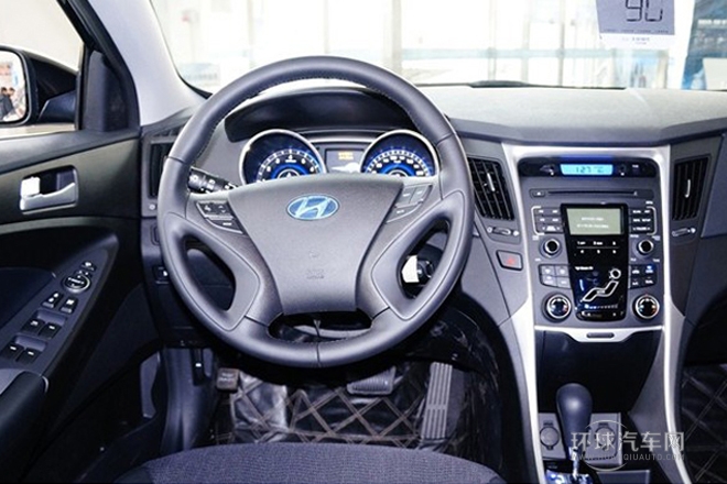 2014款 2.0L 自動領先型