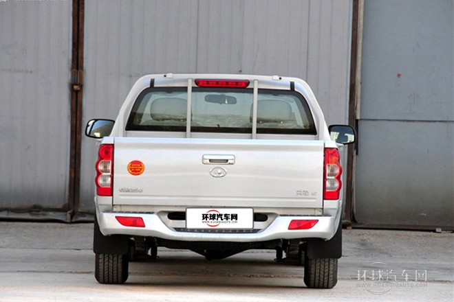 2011款 2.4L公務版 豪華型 兩驅小雙排