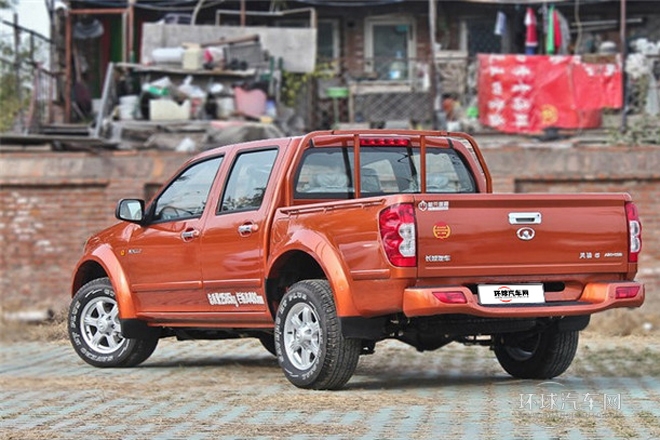 2011款 2.4L公務(wù)版 豪華型 兩驅(qū)大雙排