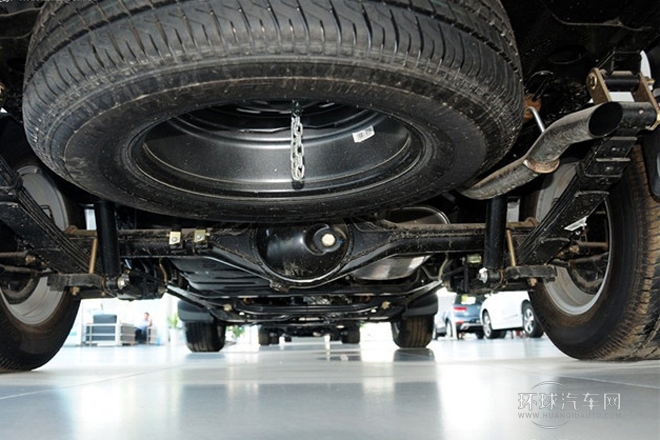 2011款 2.4L公務(wù)版 豪華型 四驅(qū)小雙排