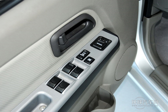 2011款 2.4L公務版 豪華型 四驅小雙排