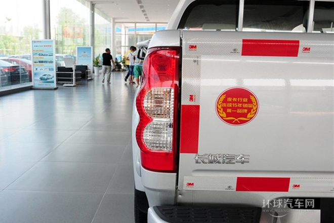 2011款 2.4L公務版 豪華型 四驅小雙排