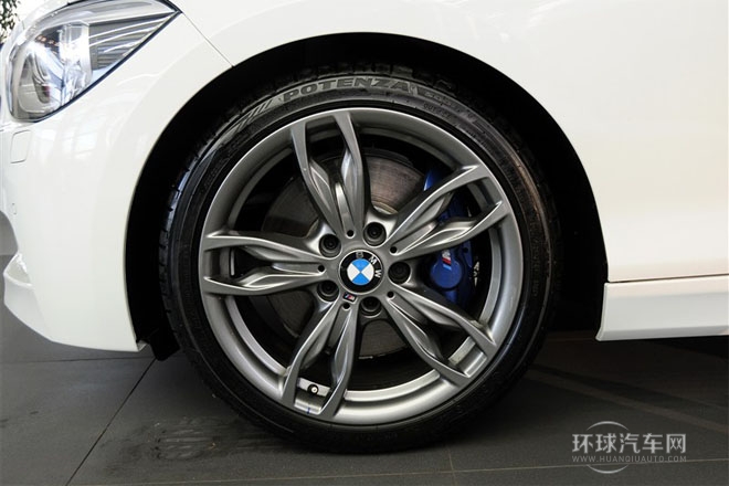 2013款 改款 M135i 5門版