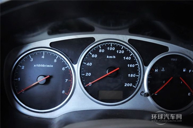 2011款 2.4L公務版 豪華型 四驅大雙排