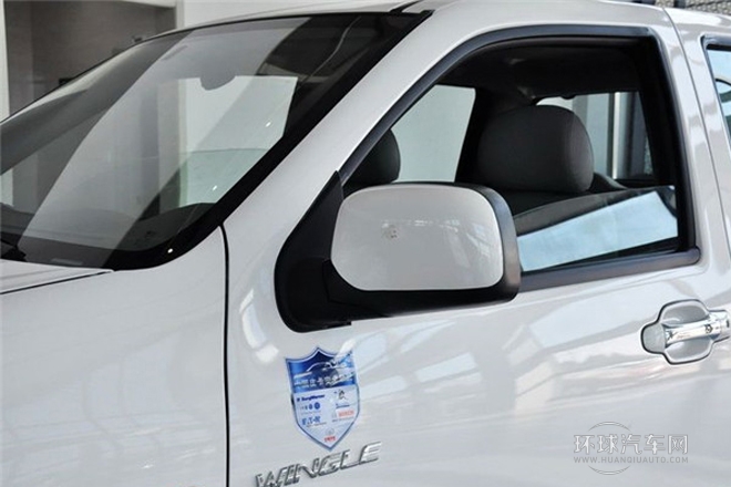 2011款 2.4L公務(wù)版 豪華型 四驅(qū)大雙排