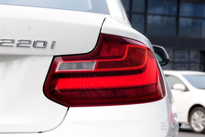 2014款 220i 領(lǐng)先型