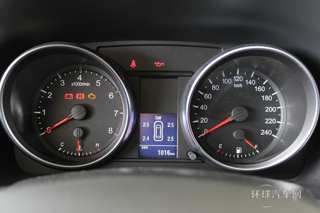 2013款升級版 1.5T  手動兩驅精英型