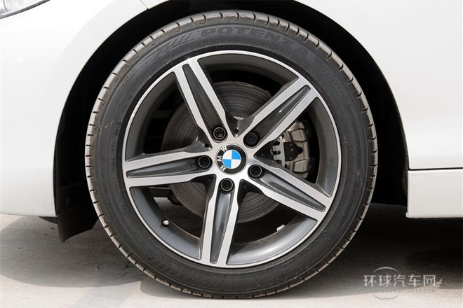 2014款 220i 運(yùn)動設(shè)計(jì)套裝