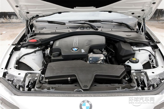 2014款 220i 運(yùn)動(dòng)設(shè)計(jì)套裝