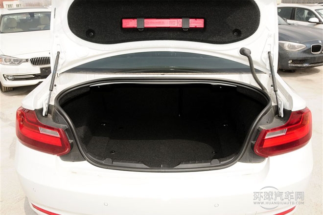 2014款 220i 運動設(shè)計套裝