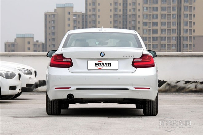 2014款 220i 運(yùn)動(dòng)設(shè)計(jì)套裝