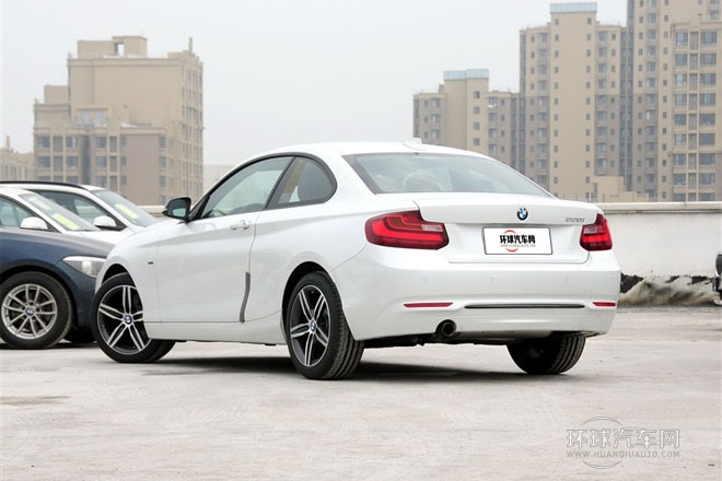 2014款 220i 運動設(shè)計套裝
