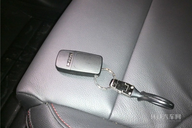 2014款 運(yùn)動(dòng)版 2.4L 自動(dòng)尊貴型