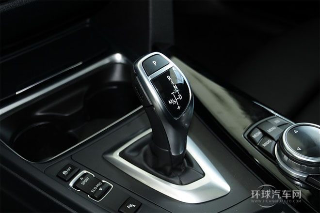 2013款 320i運動設(shè)計套裝 旅行版