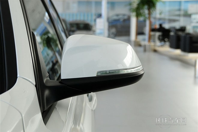 2013款 320i運動設計套裝 旅行版