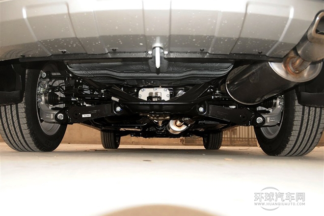 2013款 運動版 1.5T 手動四驅尊貴型