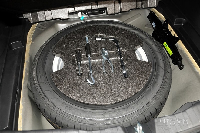 2013款 運動版 1.5T 手動四驅(qū)精英型