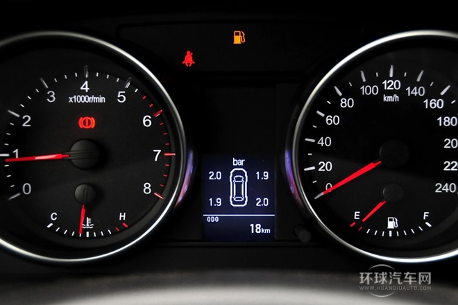 2013款 運動版 1.5T 手動四驅精英型