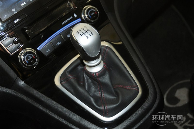 2013款 升級版 1.5T 手動四驅精英型