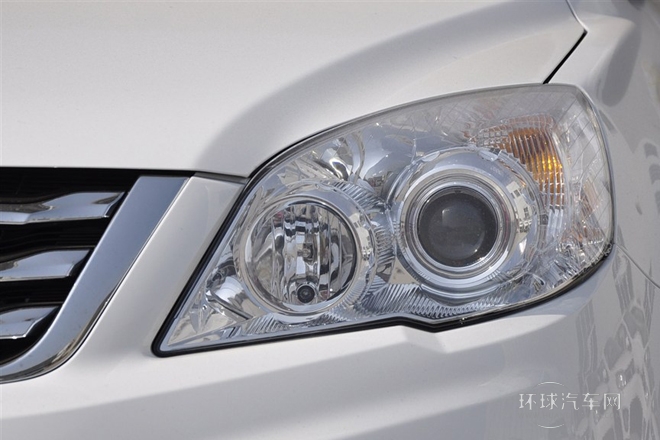 2013款 升級版 1.5T 手動四驅尊貴型