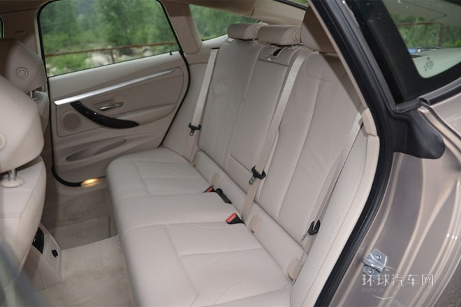 2013款 328i 風(fēng)尚設(shè)計(jì)套裝