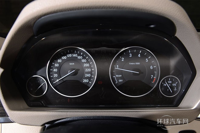 2013款 328i 風(fēng)尚設(shè)計(jì)套裝