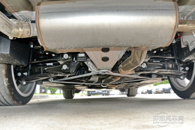 2013款 335i 風(fēng)尚設(shè)計(jì)套裝