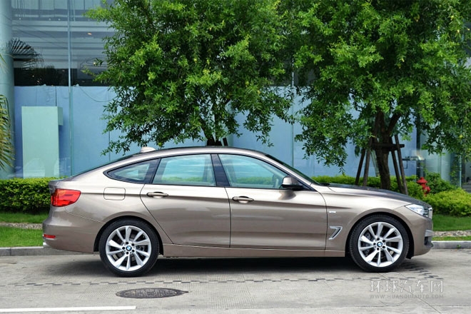 2013款 335i 風(fēng)尚設(shè)計(jì)套裝