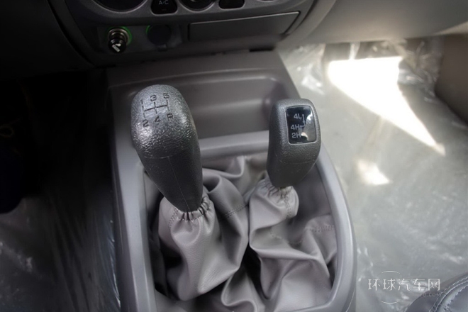 2013款 2.2T柴油四驅短軸