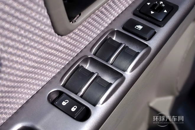 2013款 2.2T柴油四驅(qū)短軸