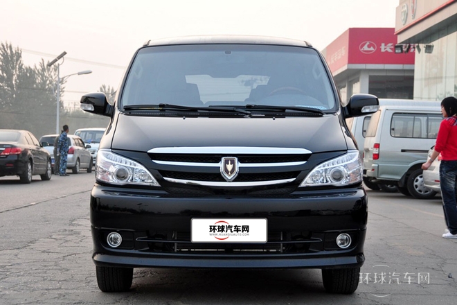 2010款 2.0L睿翔 豪華型(短軸)