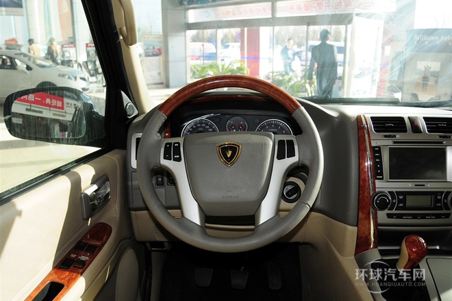 2010款 2.4L-3代 尊領(lǐng)標(biāo)準(zhǔn)型9座4RB2