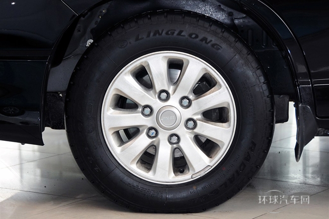 2010款 2.4L-3代 尊領豪華型長軸9座4RB2